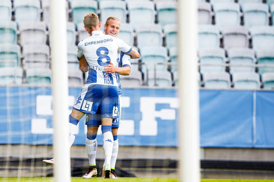 IFK Göteborgs Sören Rieks och Gustav Engvall jublar