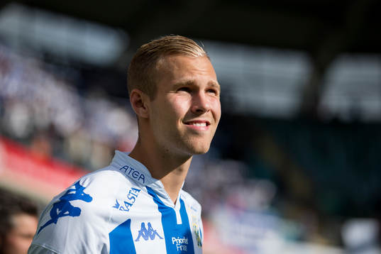 IFK Göteborgs Gustav Engvall på väg in till