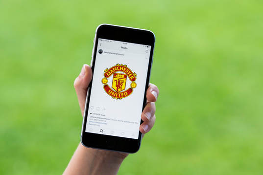 Zlatan Ibrahimovic bekräftar övergången till Manchester