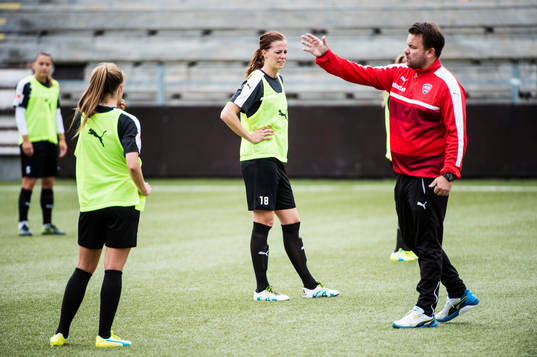 Tränare Jack Majgaard Jensen och Lotta Schelin