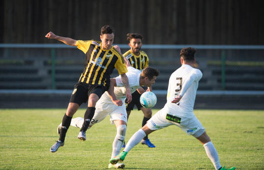 IFK Hässleholms Karim Al-Asi  i matchen i division 2