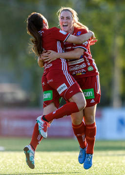 Piteås Irma Helin (h) jublar