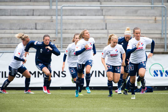 Kvarnsvedens spelare värmer upp