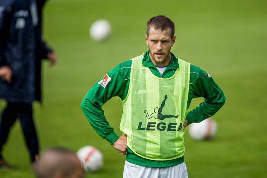 Ljungskiles Alexander Mellqvist värmer upp