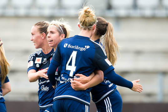 Kvarnsvedens Sarah Elnicky , Lova Lundin och Robyn Decker