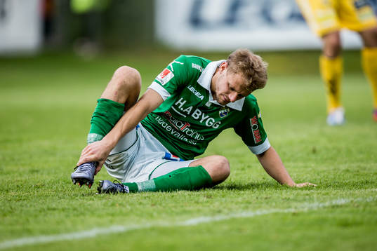 Ljungskiles Jakob Olsson har ont i foten