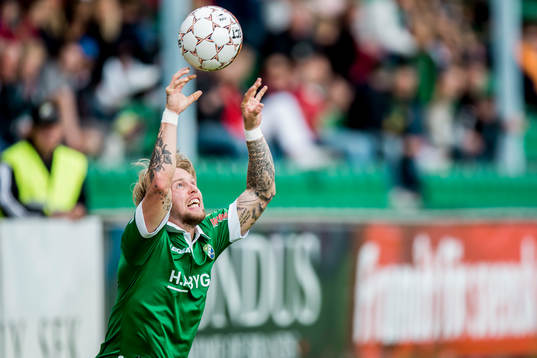 Ljungskiles Tim Nilsen kastar inkast