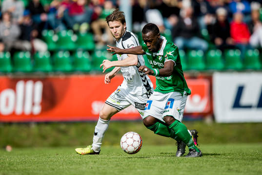 Ljungskiles Ahmed Suleiman före GAIS Johan Lundgren