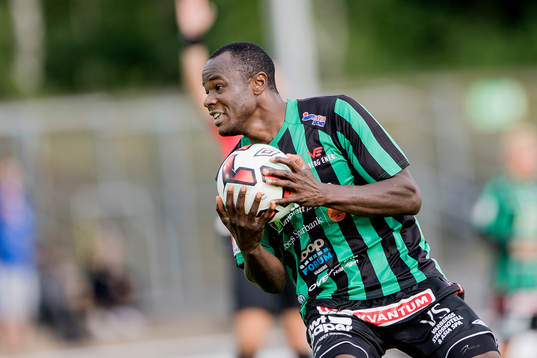 Varbergs Nsima Peter