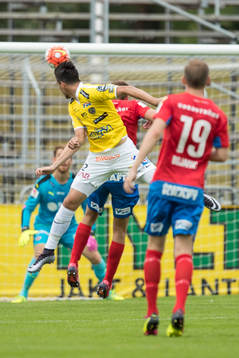 Falkenbergs Zlatan Krizanovic nickar mot mål