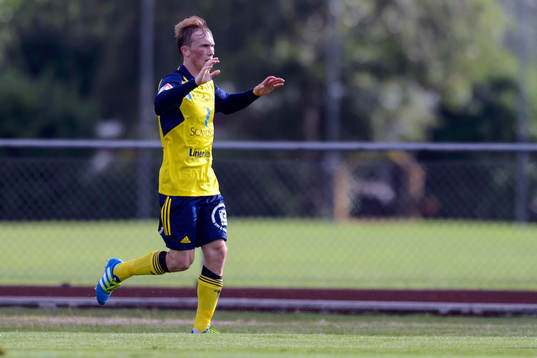 Ängelholms Albin Nilsson jublar
