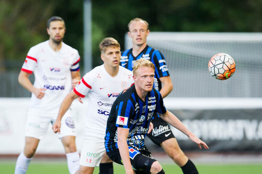 Sirius Nicklas Maripuu, Dragan Kapcevic och Assyriskas