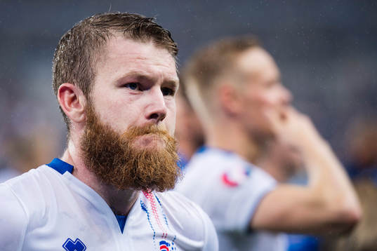 Islands Aron Gunnarsson deppar