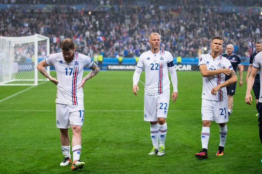 Islands Aron Gunnarsson, Eidur Gudjohnsen och Arnor Ingvi