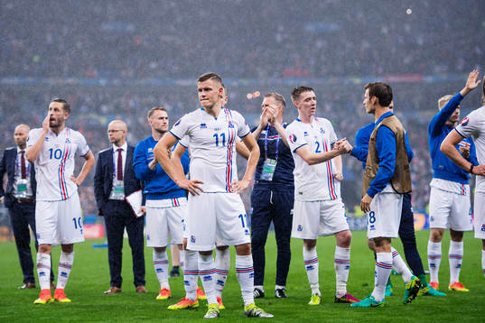 Islands Hordur Magnusson, Alfred Finnbogason och Birkir