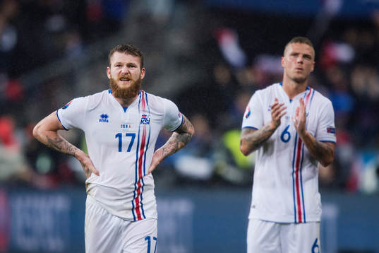 Islands Aron Gunnarsson och Ragnar Sigurdsson