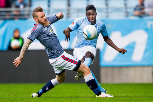 Malmö FFs Pa Konate och AGF Aarhus Martin Spelmann