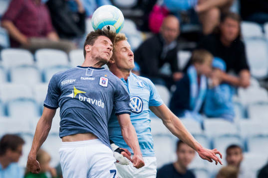 AGF Aarhus Stephan Petersen och Malmö FFs Franz Brorsson