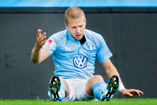 Malmö FFs Anton Tinnerholm deppar
