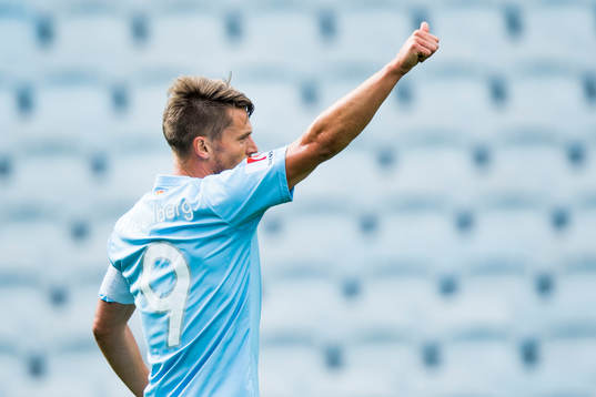 Malmö FFs Markus Rosenberg ger tummen upp