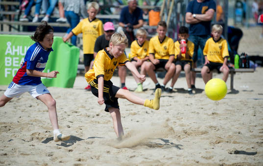 i matchen i beachsoccer med IFK Hässleholms pojkar födda