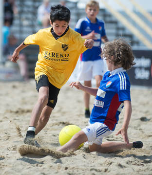 i matchen i beachsoccer med IFK Hässleholms pojkar födda
