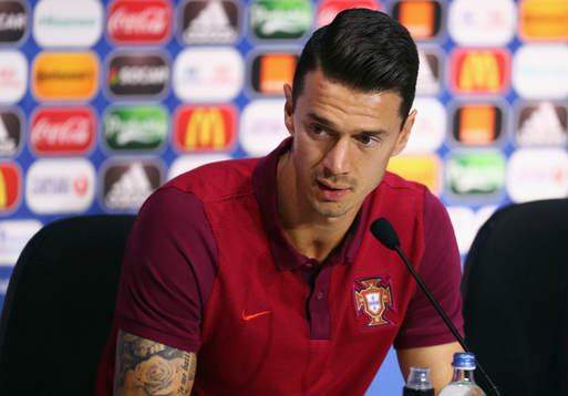 I denna handout-bild från UEFA ses Jose Fonte på