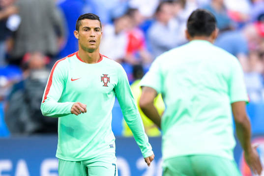 Portugals Cristiano Ronaldo före fotbollsmatchen mellan