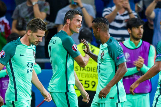 Portugals Cristiano Ronaldo jublar