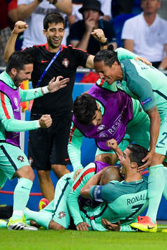 Portugals Cristiano Ronaldo jublar
