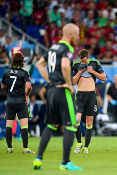 Wales Joe Allen , James Collins och Andy King deppar