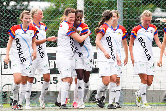 Hovås Billdals Valerie Obita jublar