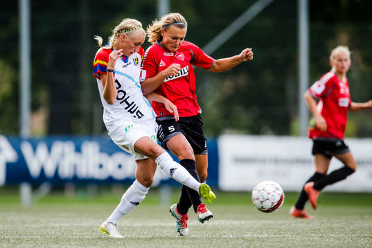 Hovås Billdals Pernilla Milton och LB07s Olivia Welin i