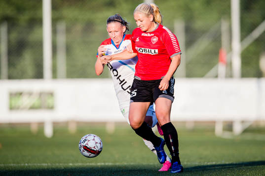 LB07s Johanna Ejdelind och Hovås Billdals Matilda