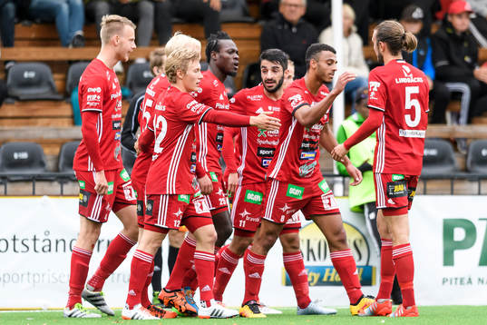 Piteåspelarna jublar
