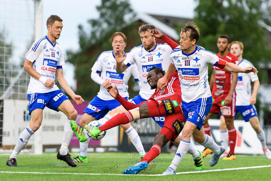 s Tetteh Komey ensam med 3st Luleåspelare