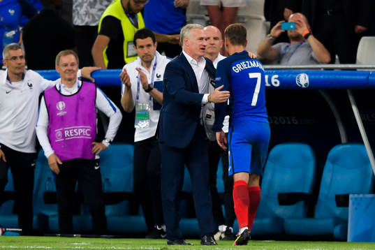 Frankrikes förbundskapten Didier Deschamps och Antoine