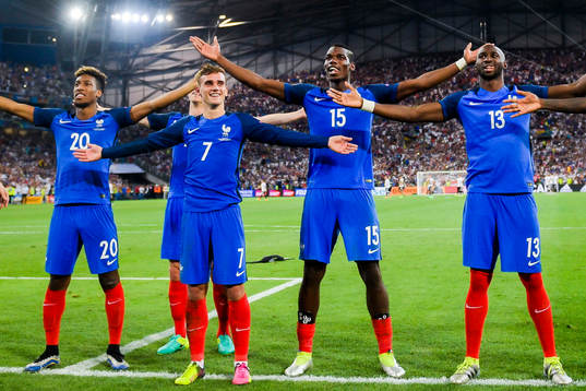 Frankrikes Antoine Griezmann, Kingsley Coman , Paul Pogba