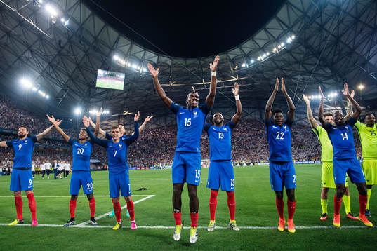 Frankrikes spelare med Antoine Griezmann, Paul Pogba,