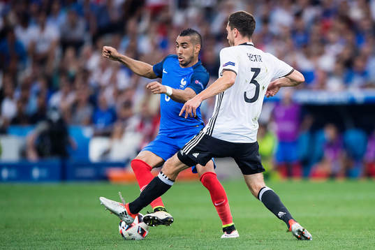 Frankrikes Dimitri Payet mot Tysklands Jonas Hector