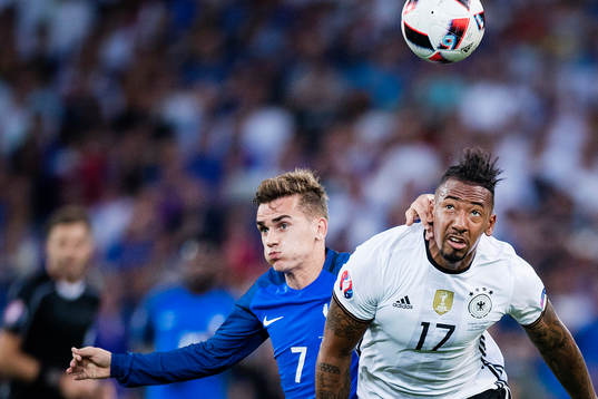 Frankrikes Antoine Griezmann och Tysklands Jerome Boateng
