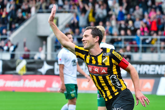Häckens Martin Ericsson jublar
