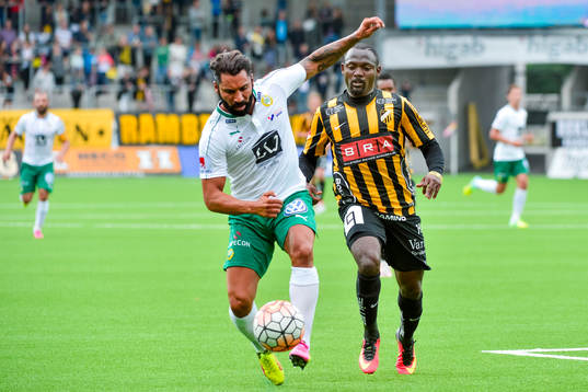 Hammarbys Stefan Batan och Häckens John Owoeri