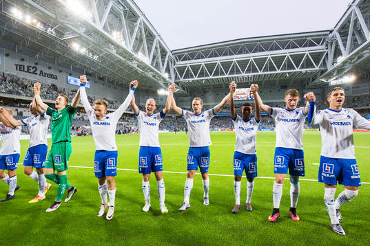 Norrköpings målvakt Andreas Vaikla , Nicklas Bärkroth ,