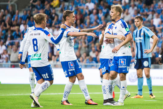 Norrköpings Sebastian Andersson jublar med Linus Wahlqvist