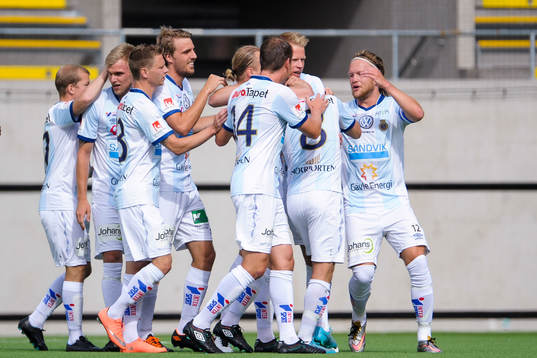 Gefles spelare jublar