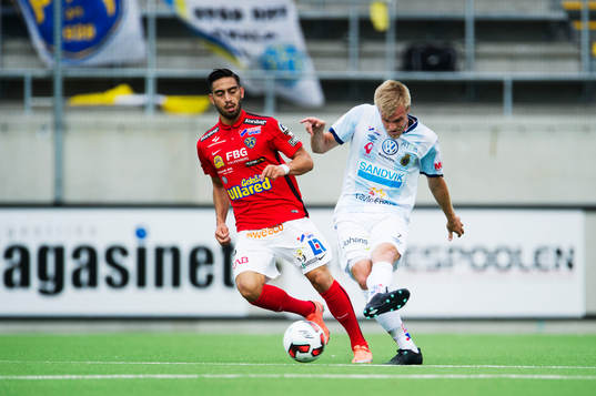 Falkenbergs Amin Nazari och Gefles Robin Nilsson