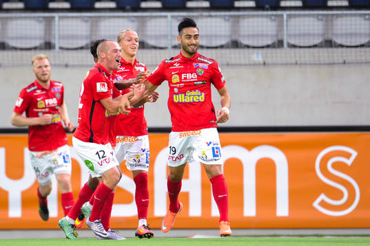 Falkenbergs Christoffer Carlsson och Amin Nazari jublar