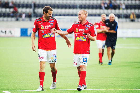 Falkenbergs Stefan Rodevåg och Christoffer Carlsson jublar