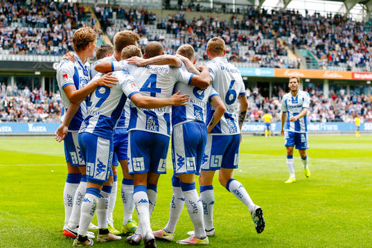 IFK Göteborgs spelare jublar